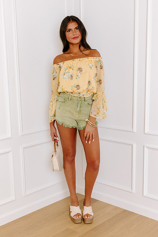 Weekend Oasis Floral Crop Top Image - 1