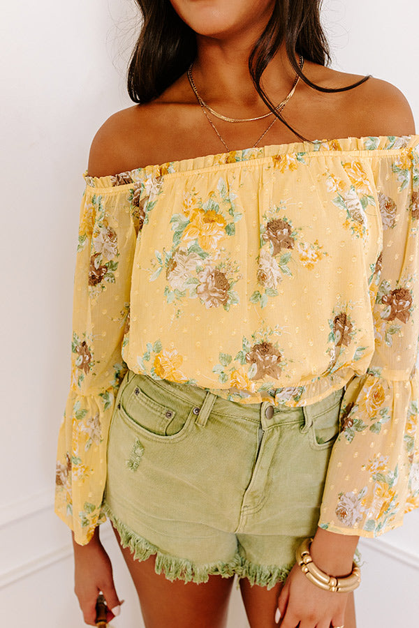 Weekend Oasis Floral Crop Top Image - 3