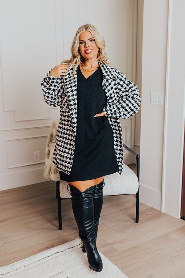 Casual Chats Shift Dress In Black Curves Image - 4
