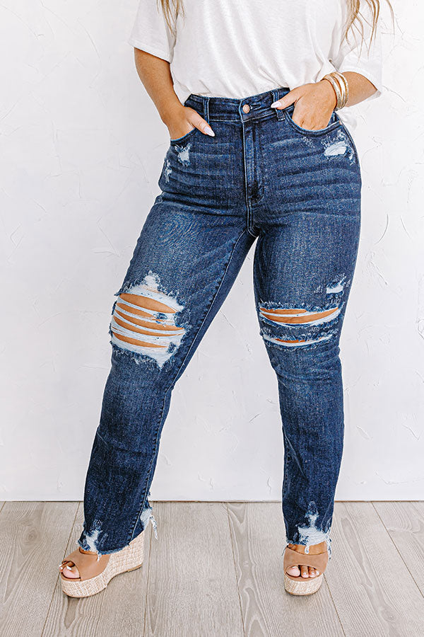 Judy Blue The Diana Midrise Distressed Jean Curves Image - 2