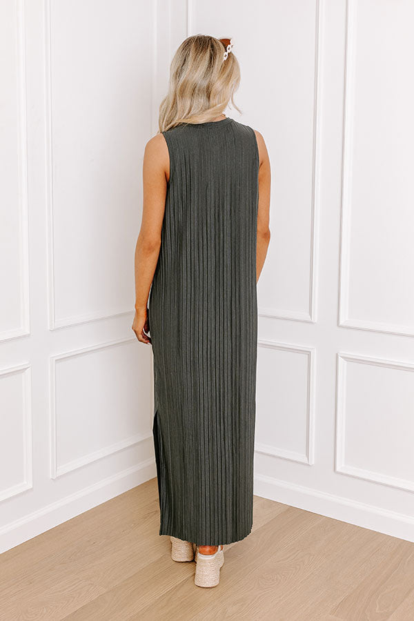 Maine Way Pleated Maxi In Forest Image - 4