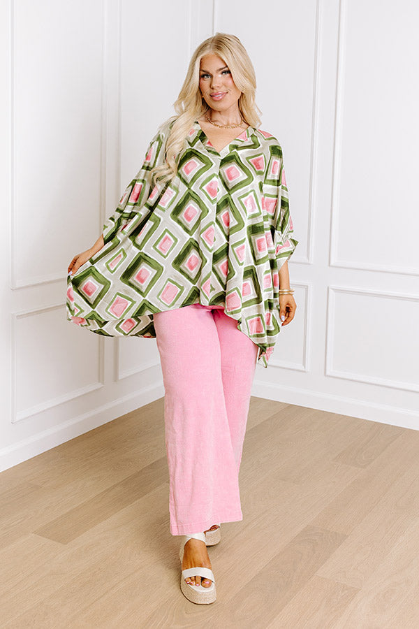 Sophisticated Ease Shift Top Curves Image - 2