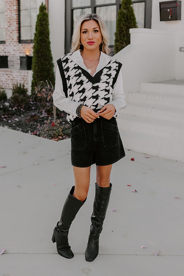 Seasonal Warmth Houndstooth Sweater Vest Image - 2
