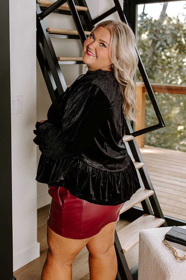 Statement Maker Velvet Top In Black Curves Image - 3
