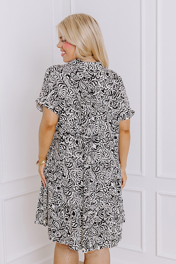 Daylight Mix Shift Dress Curves Image - 4
