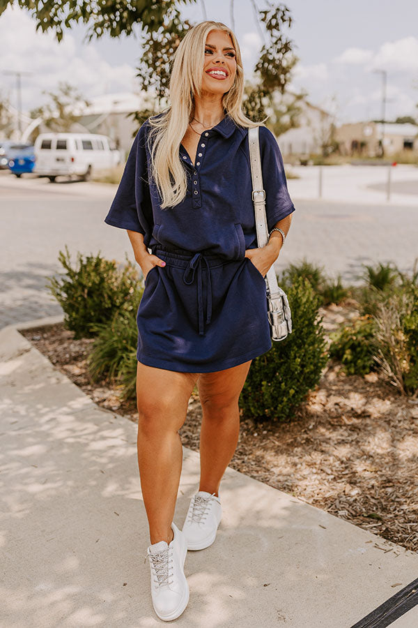 Casual Ease Sweatshirt in Navy Curves Image - 2