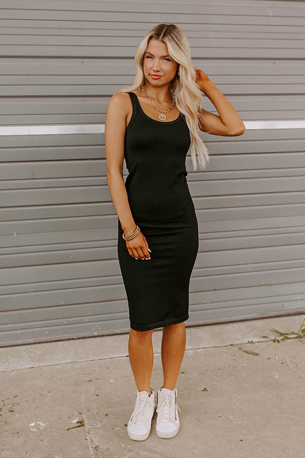 Simply Chic Ribbed Midi Image - 1