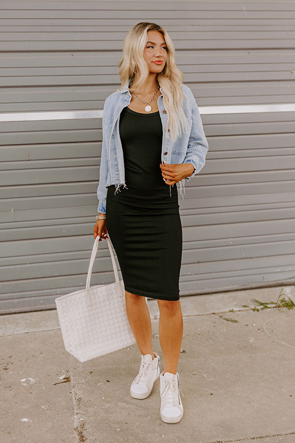 Simply Chic Ribbed Midi Image - 2