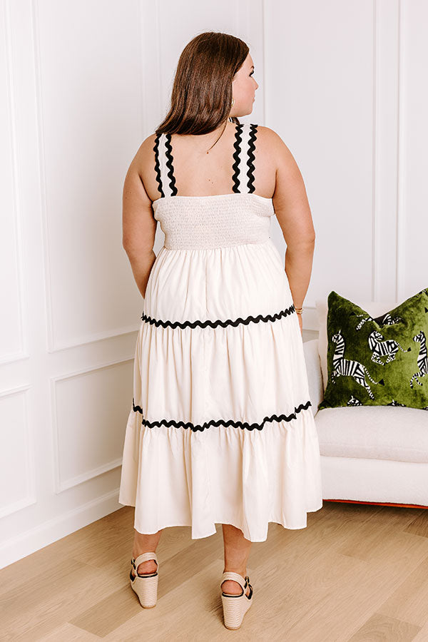 Patio Party Tiered Midi in French Vanilla Curves Image - 4