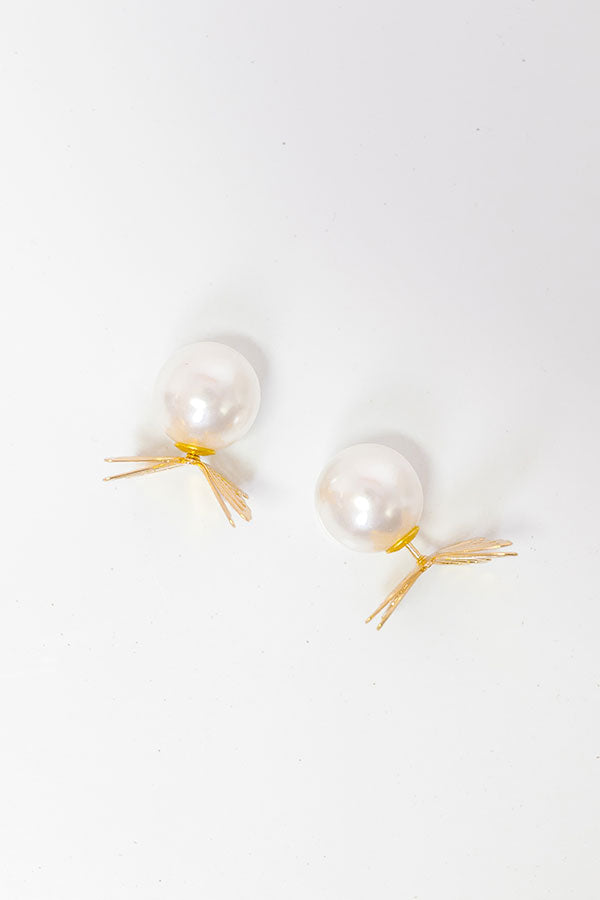 Butterfly Garden Pearl Earrings Image - 2