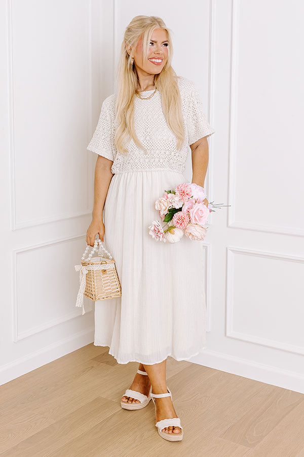 Sweet Embrace Crochet Midi Curves Image - 1