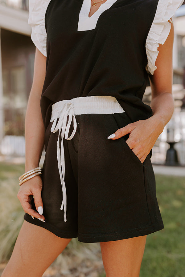 Casual Comforts Shorts in Black Image - 5