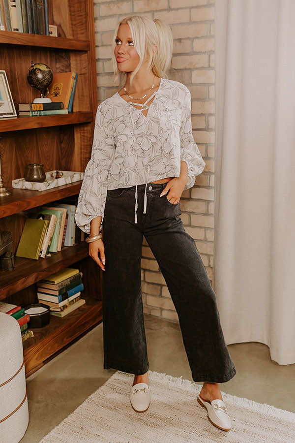 Courtyard Dreaming Floral Top in Grey Image - 2