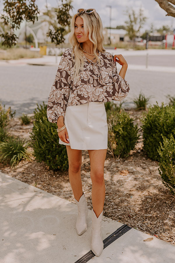 Courtyard Dreaming Floral Top in Espresso Image - 2