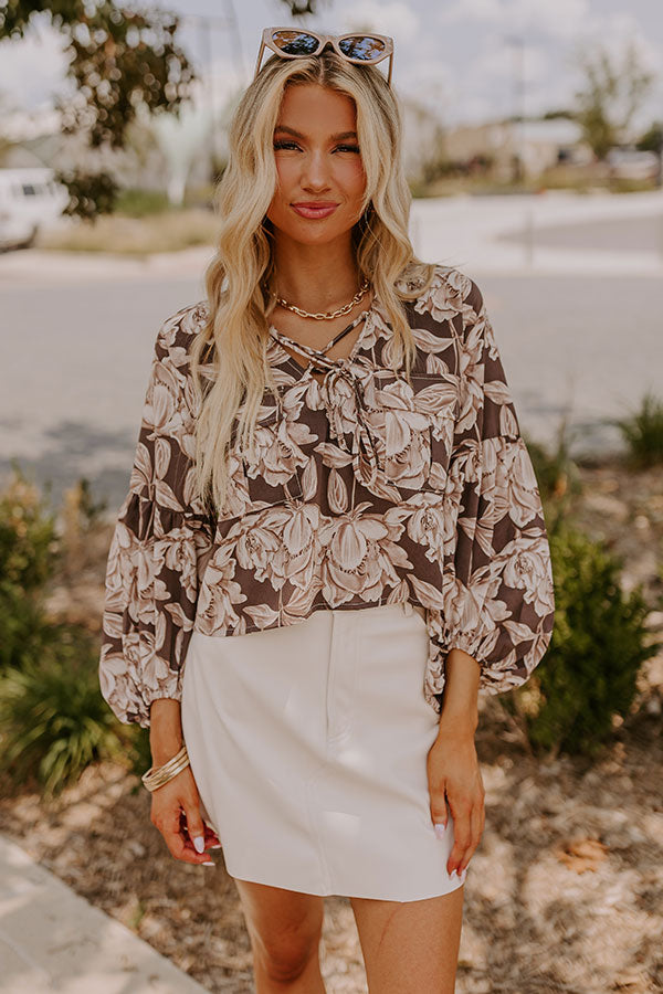 Courtyard Dreaming Floral Top in Espresso Image - 4