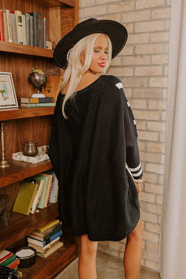 Cozy Lifestyle Oversized Sweater in Black Image - 4