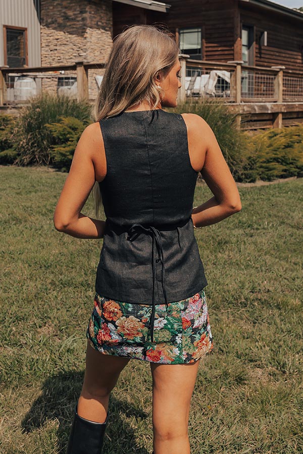 Uptown Girl Linen Vest Top in Black Image - 5