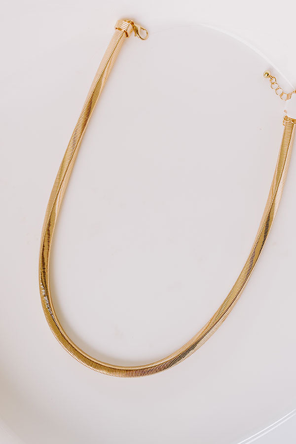 Cue The Chic Necklace in Gold Image - 3