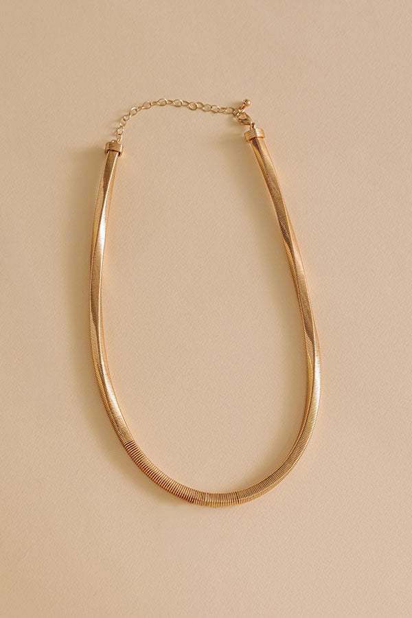 Cue The Chic Necklace in Gold Image - 2