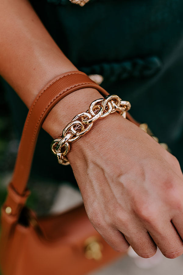 Cue The Chic Link Bracelet Image - 1