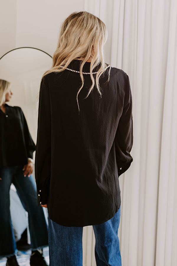 Luxe Lifestyle Pearl Embellished Top in Black Image - 4