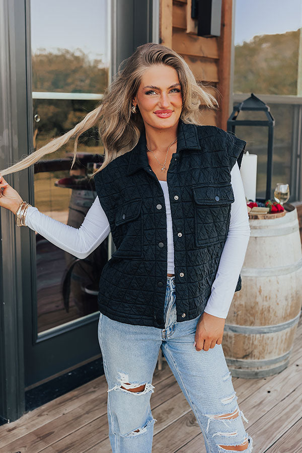 Mountain Lodge Cutie Quilted Vest in Black Image - 4