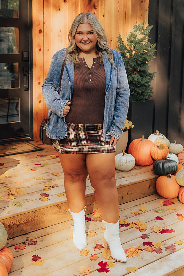 Cafe Hangout Ribbed Henley Top in Chestnut Curves Image - 5