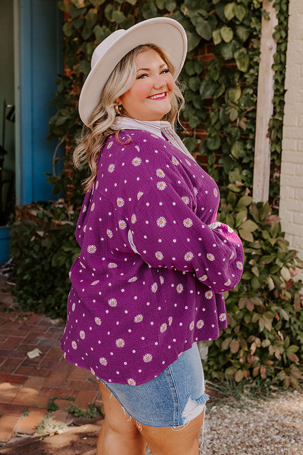 Daisy Does It Button Up Curves Image - 3
