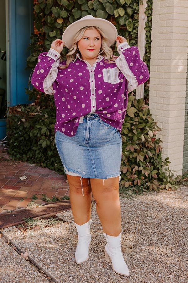 Daisy Does It Button Up Curves Image - 5