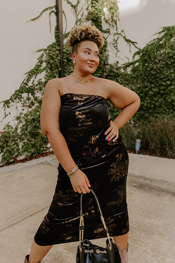 Charmed Moments Velvet Floral Maxi Dress Curves Image - 3