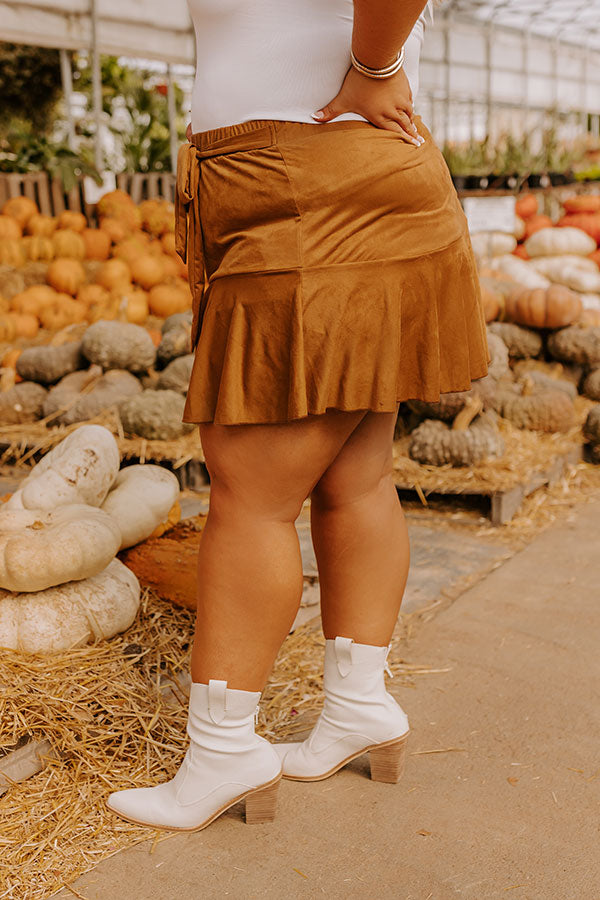The Arlet High Waist Faux Suede Skort Curves Image - 4