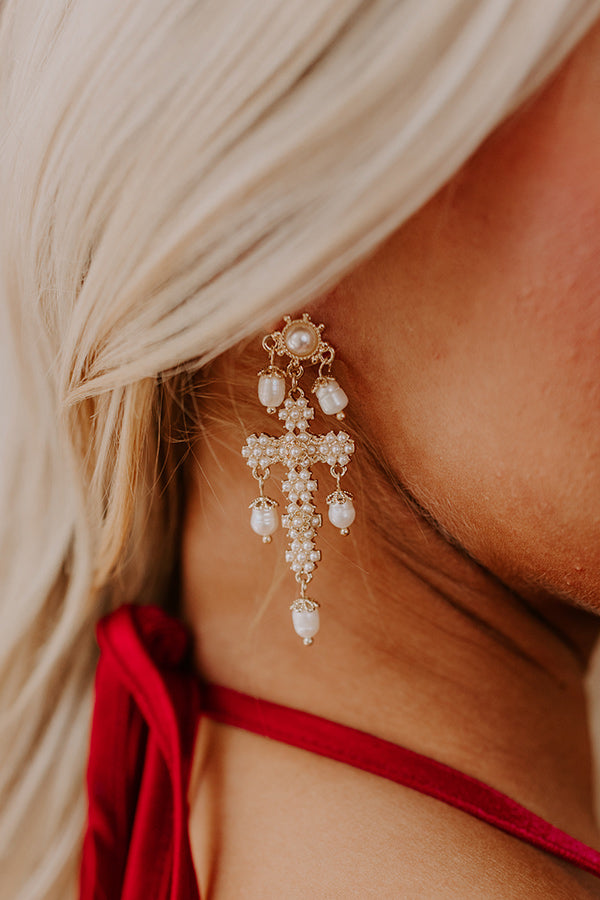 Chic Showstopper Earrings in Pearl Image - 3