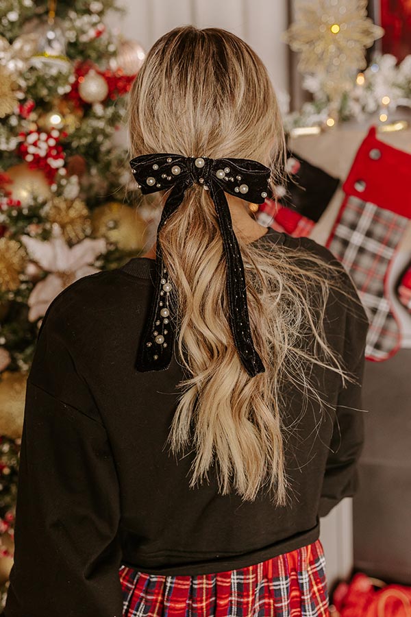 Spotlight Darling Pearl Embellished Bow Hair Clip in Black