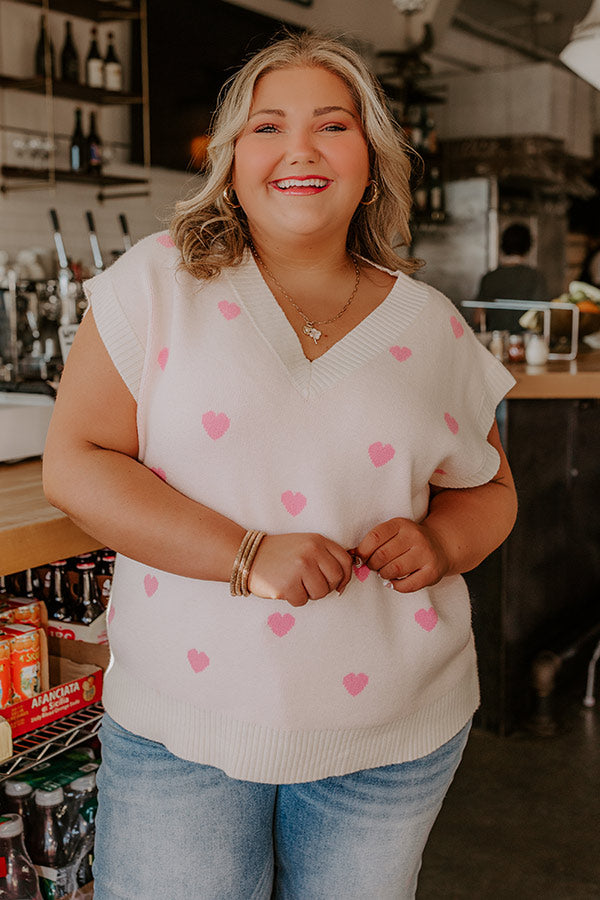 Hugs And Kisses Vest Top in Cream Curves Image - 2