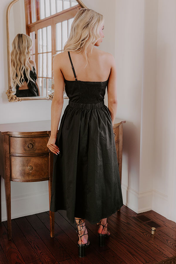 Social Hour Cut Out Midi Dress in Black Image - 4