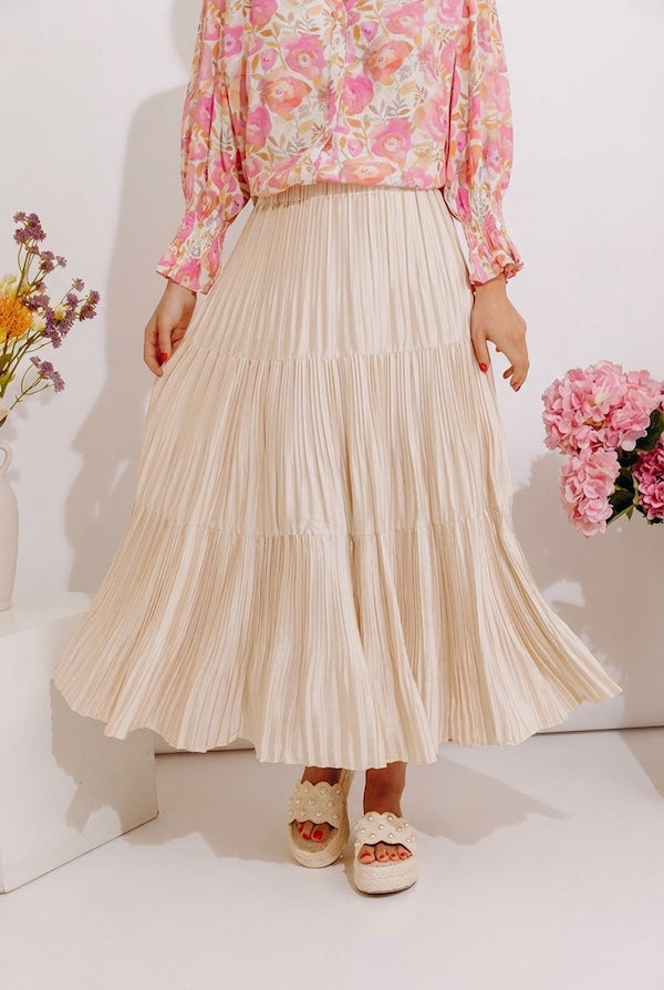 Manhattan Skyline High Waist Pleated Midi Skirt in French Vanilla Image - 3