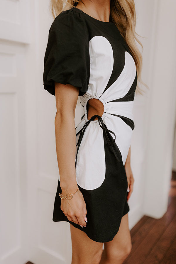 Make A Statement Cut Out Mini Dress in Black Image - 4