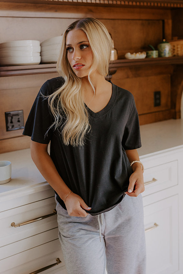 Casual Cues Tee in Black Image - 5