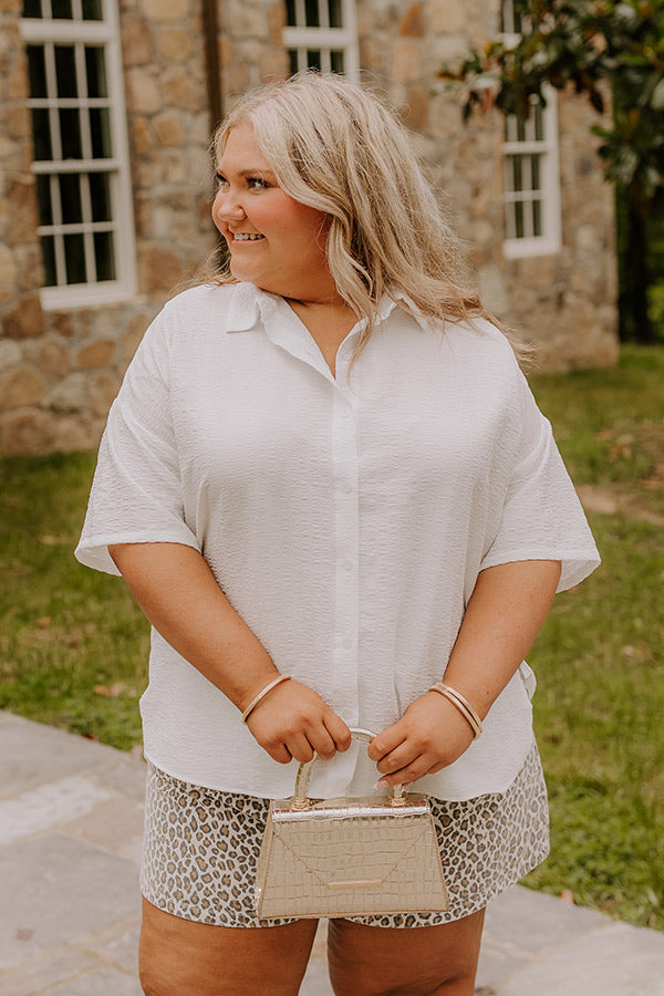 Little Coastal Town Button Up Curves Image - 3