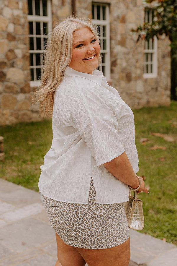 Little Coastal Town Button Up Curves Image - 4