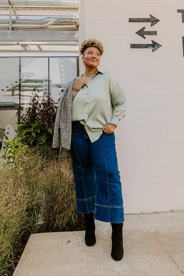 The Zoey Midrise Wide Leg Jean Curves Image - 1