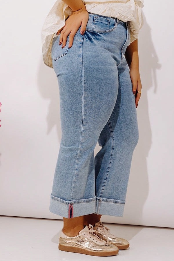 The Amara High Waist Ankle Flare Jean Curves Image - 3