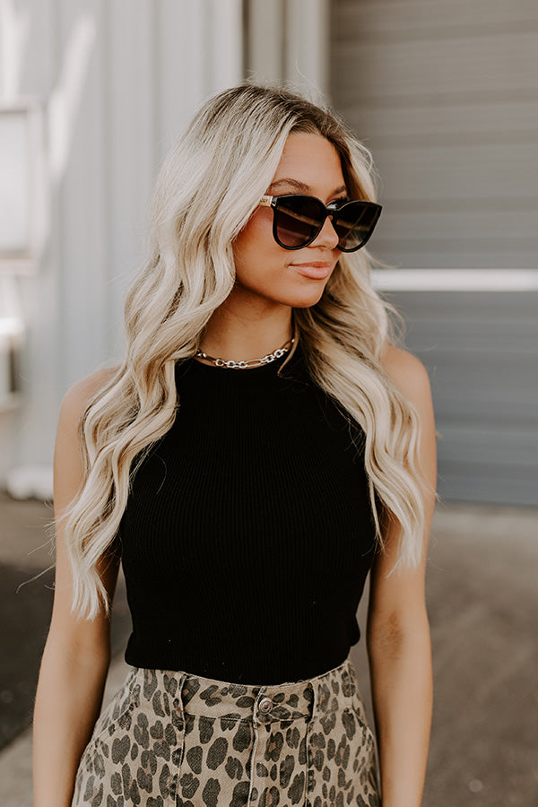 Quay Date Night Sunnies in Black Image 3
