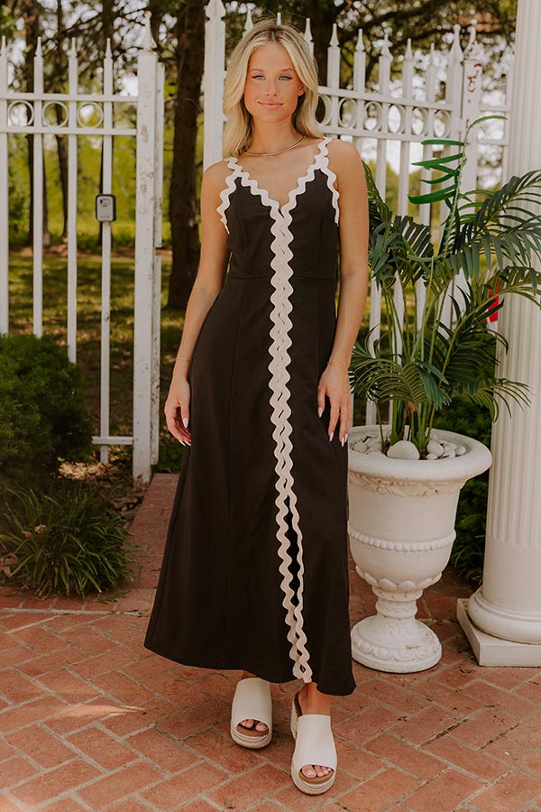 Cosmopolitan Chic Midi Dress Image 5