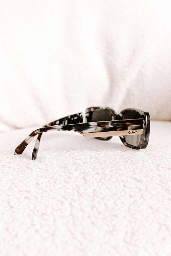 Quay Karma Rectangle Sunnies Image 2