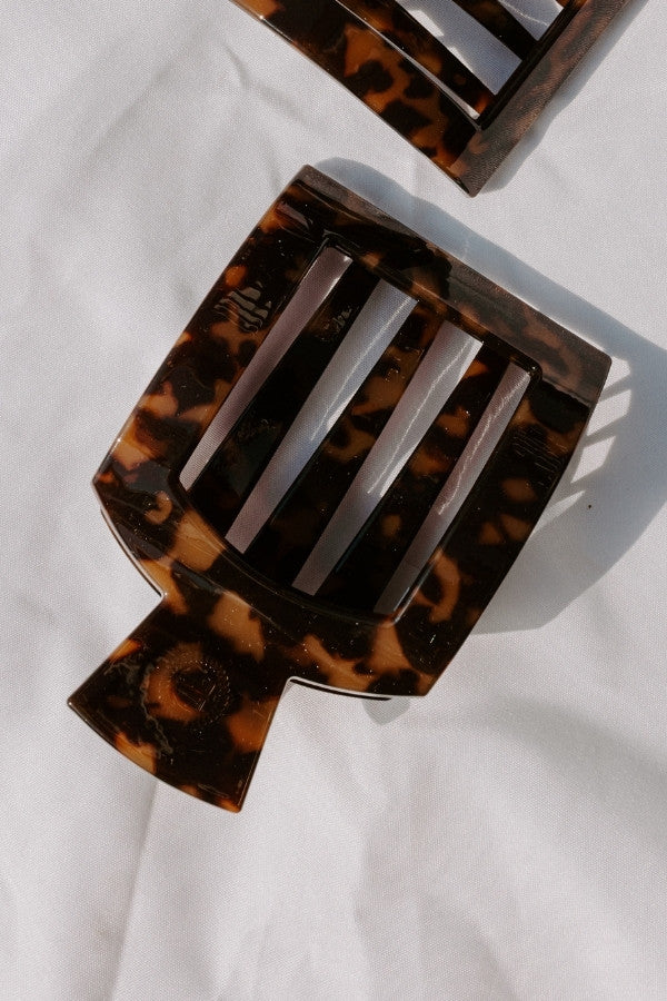 Flat Large Square Hair Claw Clip in Brown Tortoiseshell Image 2