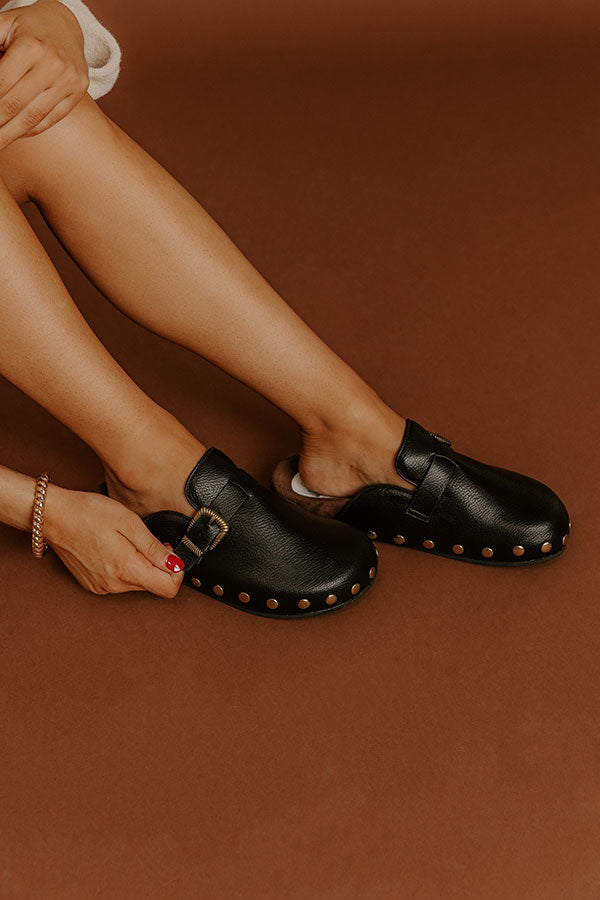 The Toni Faux Leather Clogs in Black Image 3