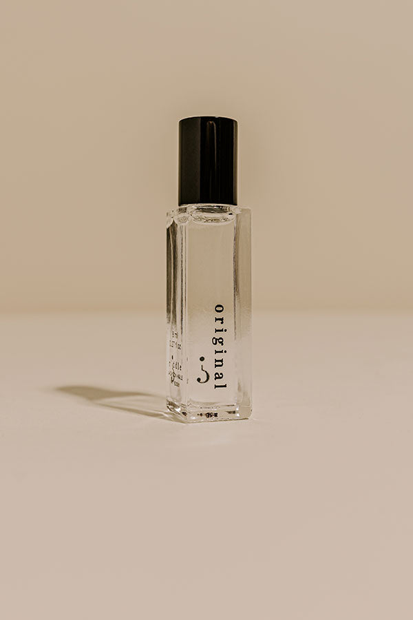 Riddle Original 8ml Roll-On Fragrance Oil Image - 1