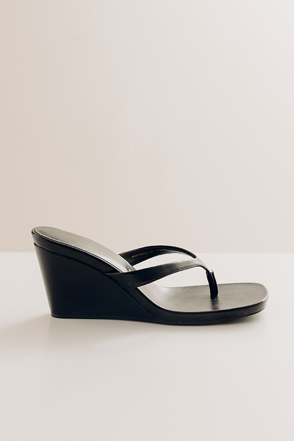 Murphy Faux Leather Wedge in Black Image - 3