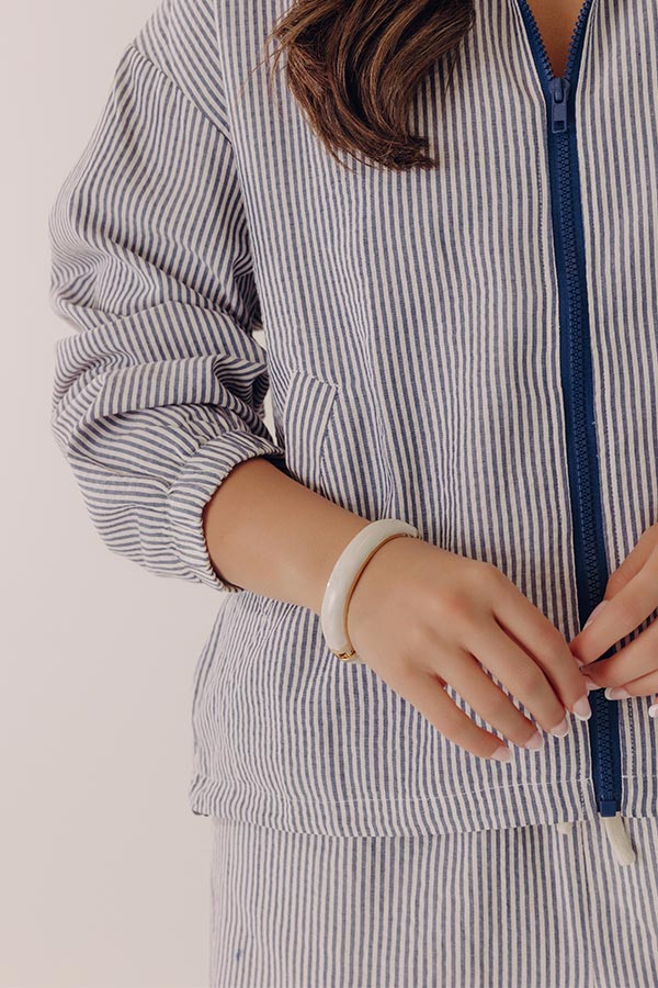 Sweet Moment Hinge Bangle Bracelet